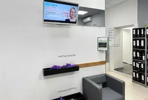 Холл в круглосуточной клинике сети Витаника на ул. Политехническая