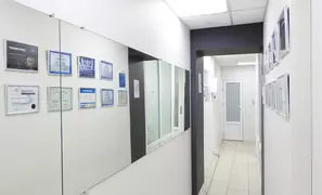 Холл стоматологической клиники "Витаника" на ул. Звездная, д. 8
